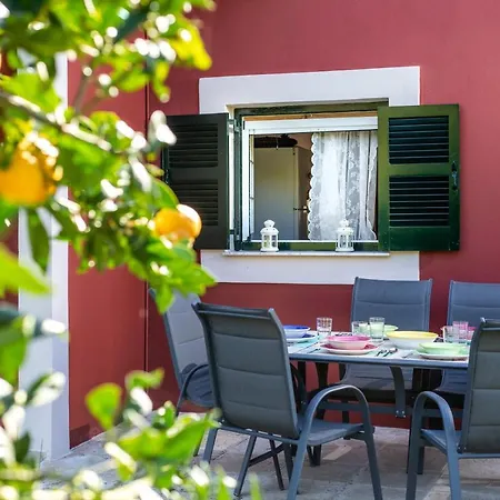 别墅 Fridas Place Halikounas